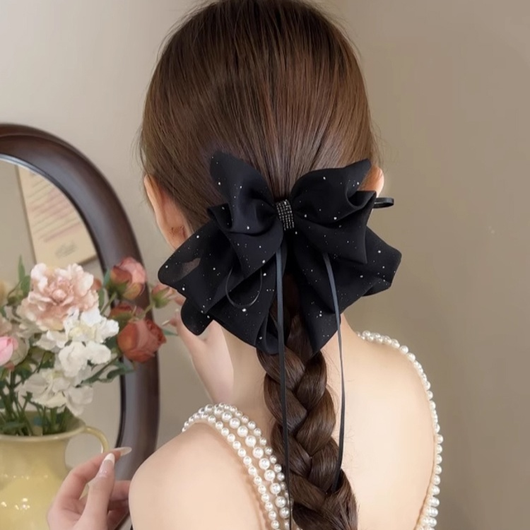 Stylish Hair Accessories & Clips