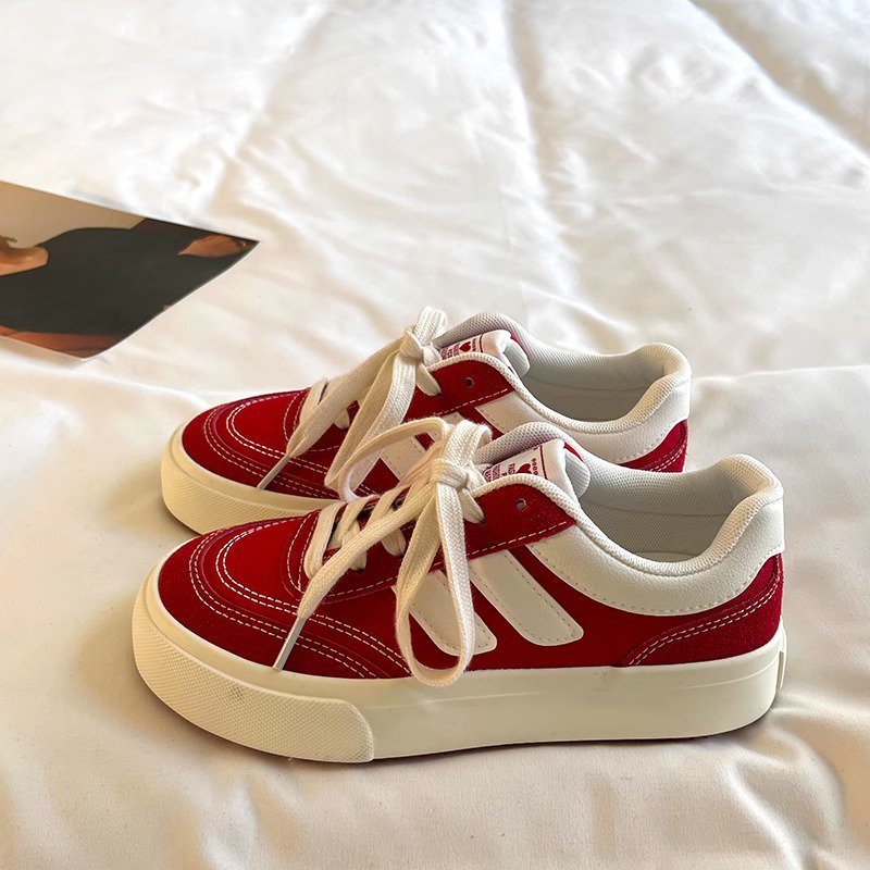 コーデしやすいオールマッチレディーススニーカー