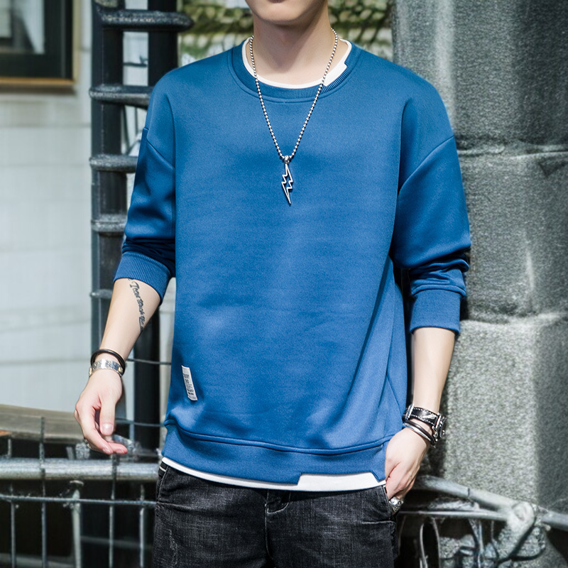 トレンド感ある学生向けスウェットデザイン