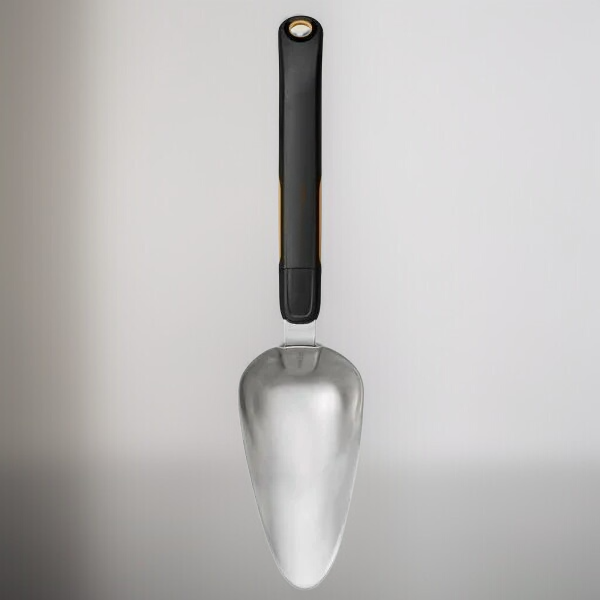 갈퀴와 모래주걱이 포함된 원예공구 세트