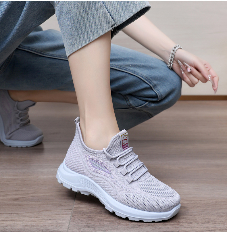 通気性抜群のレディースシューズ素材アップ