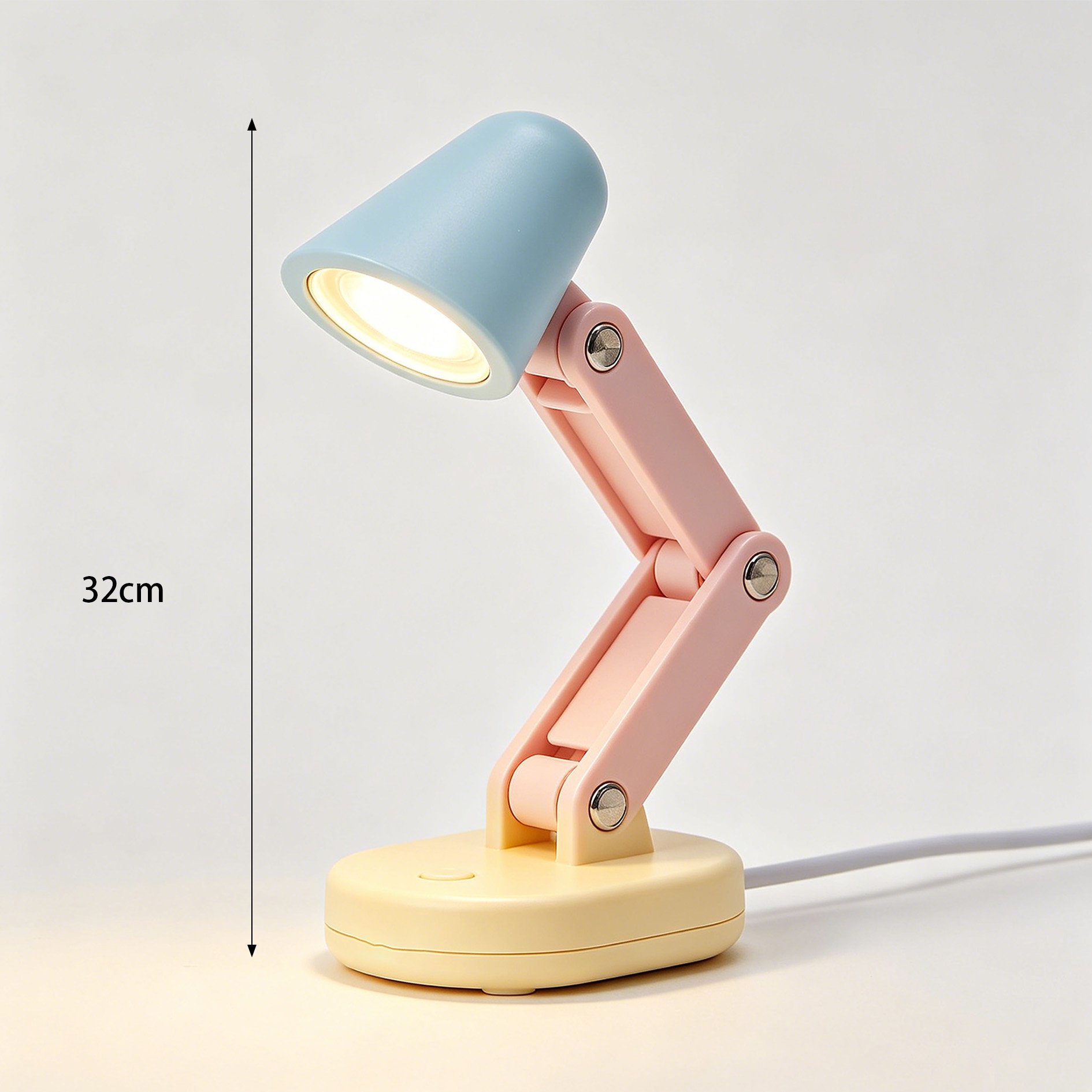Mini faltbare wiederaufladbare Tischlampe auf dem Schreibtisch