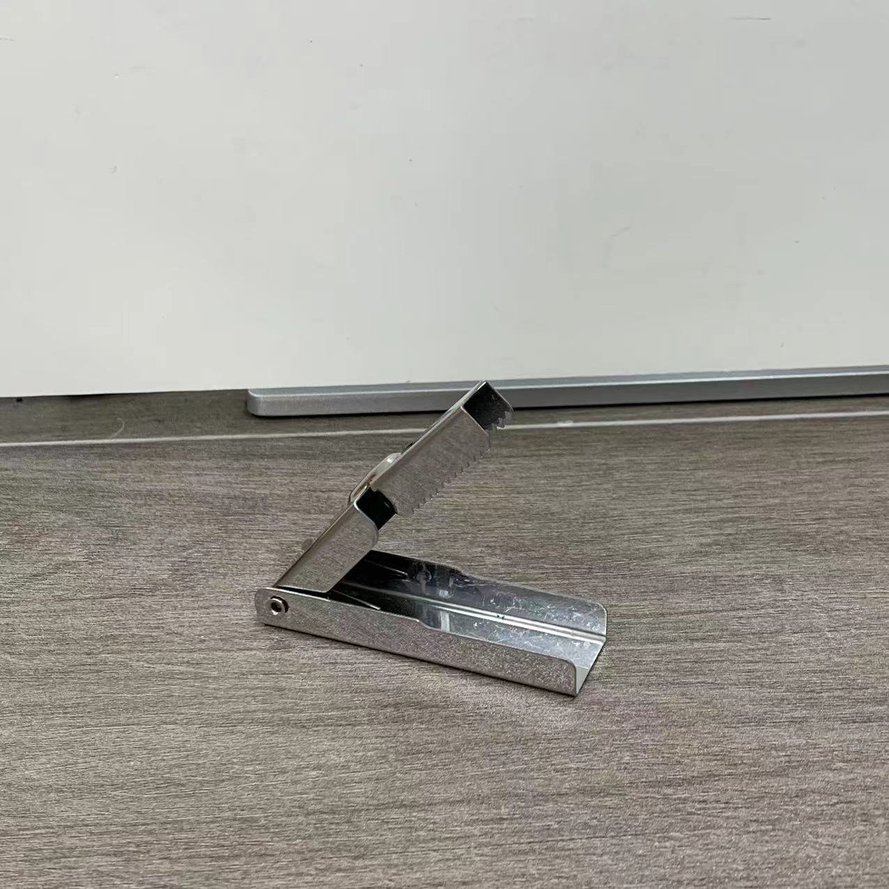 シュリンプピーラー