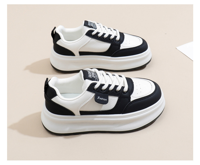 春ファッションにぴったりな女性用厚底スポーツシューズ