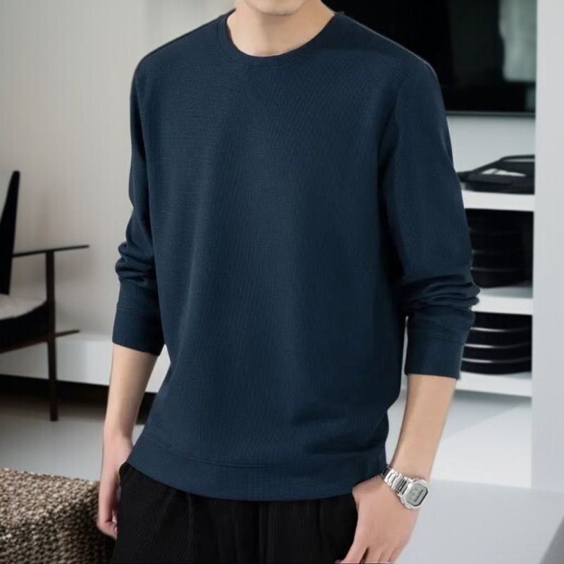 軽量で快適なメンズセーターバックスタイル