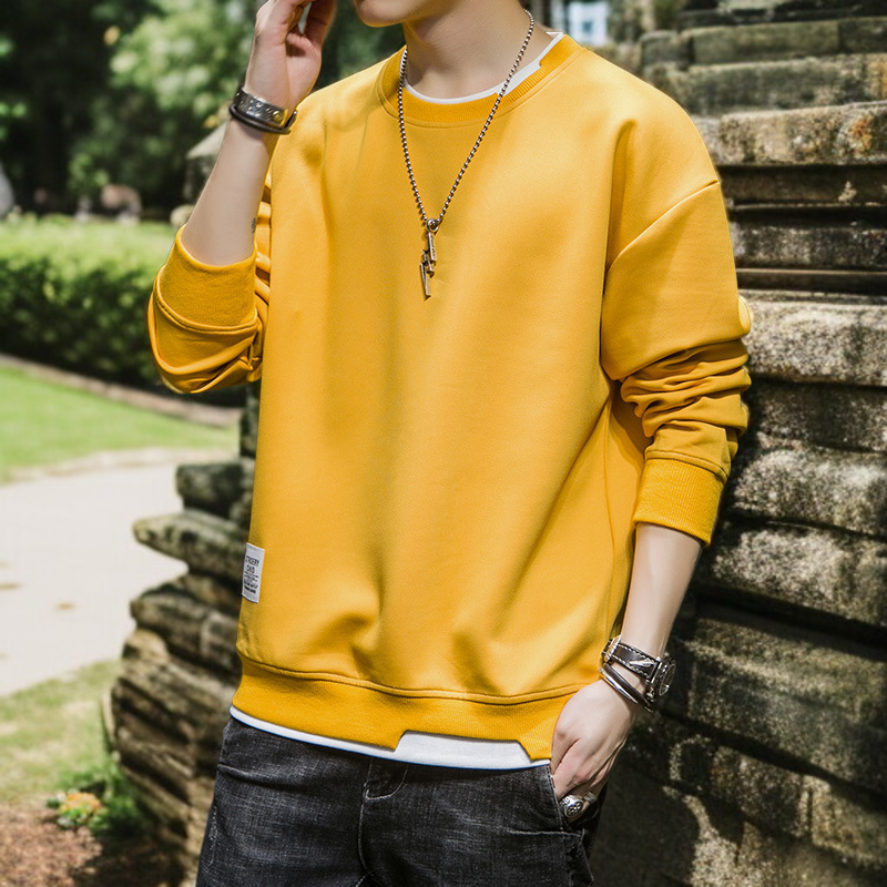 ラウンドネックプルオーバーメンズ着用イメージ