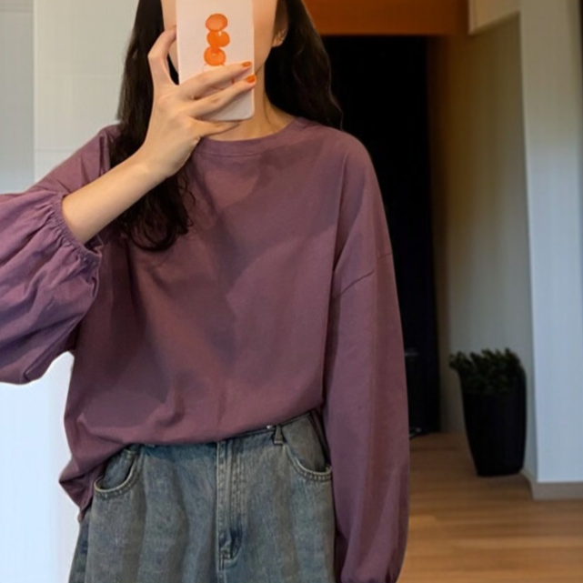 여성 얇은 루즈핏 맨투맨 전면 착용컷