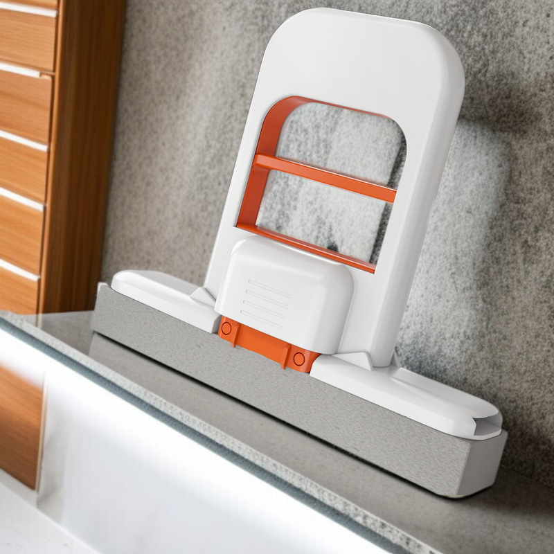 실내에서 사용하는 소형 글루 밀대 청소 모습