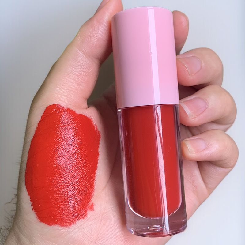 Kiss-proof matte liquid lipstick for all-day wear
