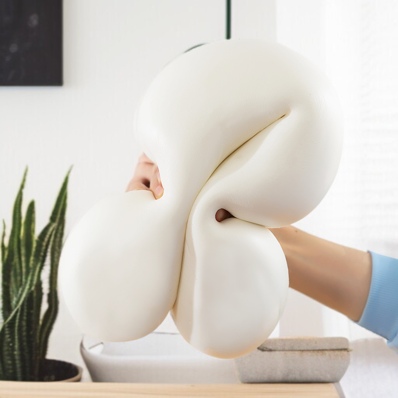 飛行機内で使えるU字型ネックピロー