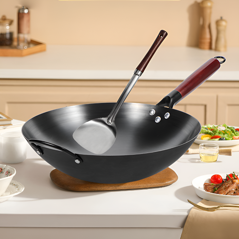 코팅되지 않고 녹슬지 않는 질화 처리된 철 냄비