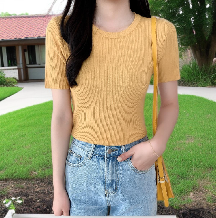 着心地が良い半袖ニットTシャツのアップ写真