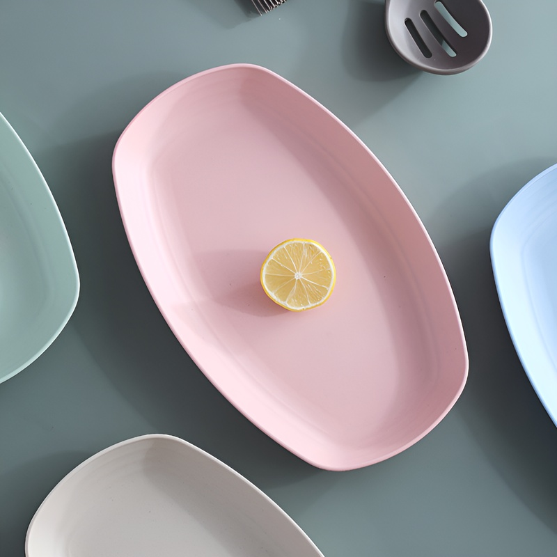  밀짚 샐러드 플레이트