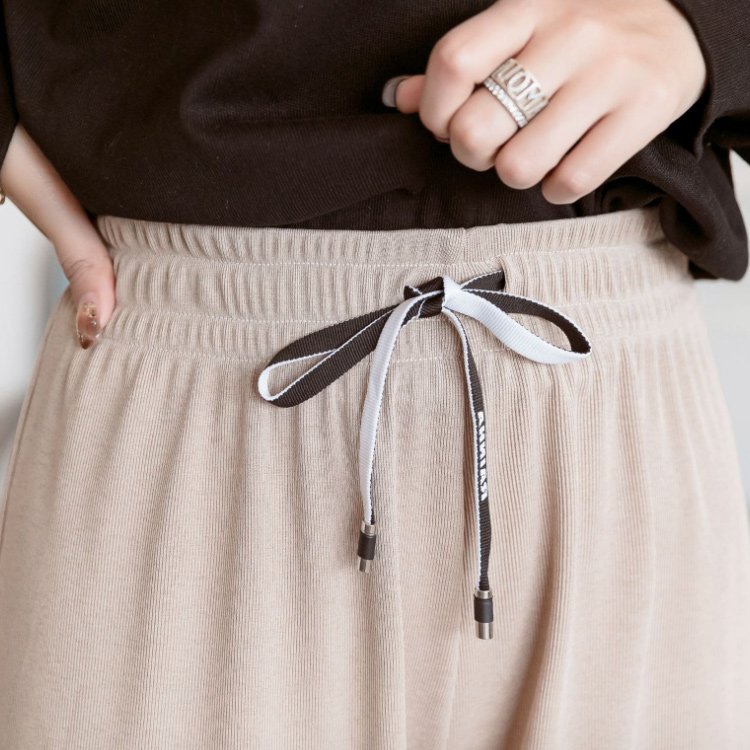 【接触冷感パンツ】接触冷感パンツ　　裾ゴム入り　　ヒップラインを美しく見せる