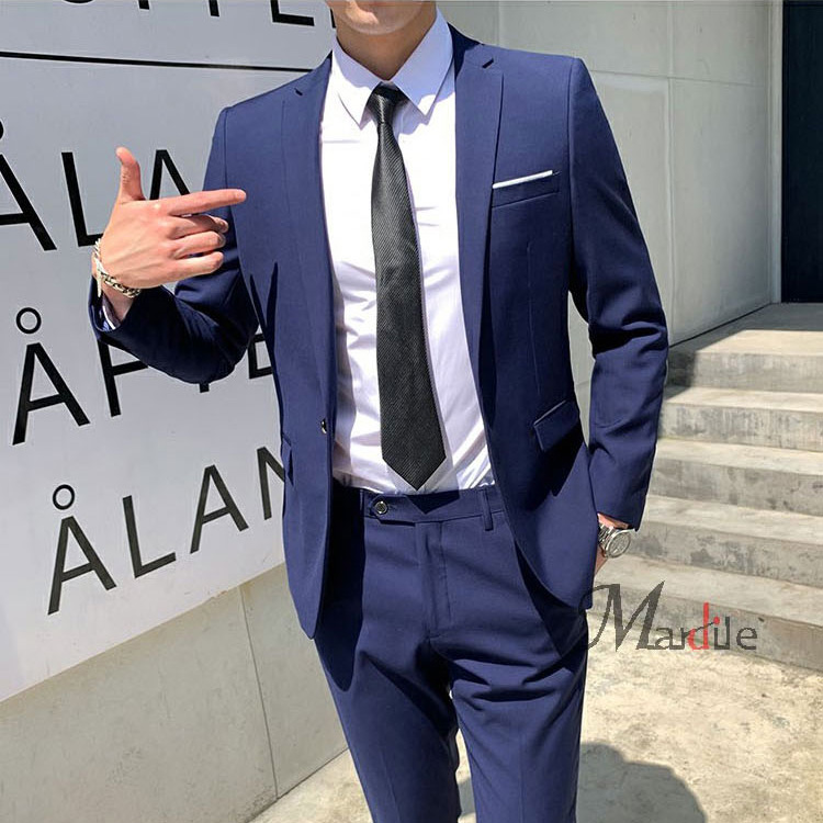 สูทหนึ่งเซตมีสามตัว