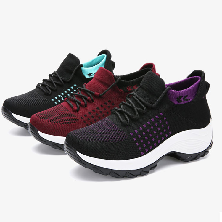 【婦人用スニーカー】驚きの軽さ　優れたクッション性　通気性良い