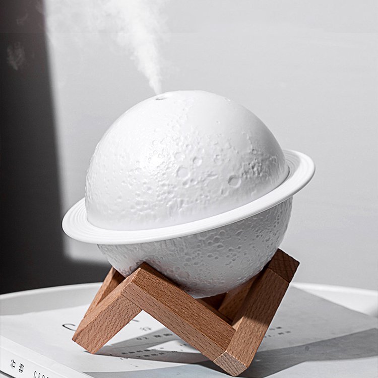 【ボール型加湿器】LEDライト搭載、3色切り替える、静音設計、快適な湿度を維持、室内の乾燥を和らげる。