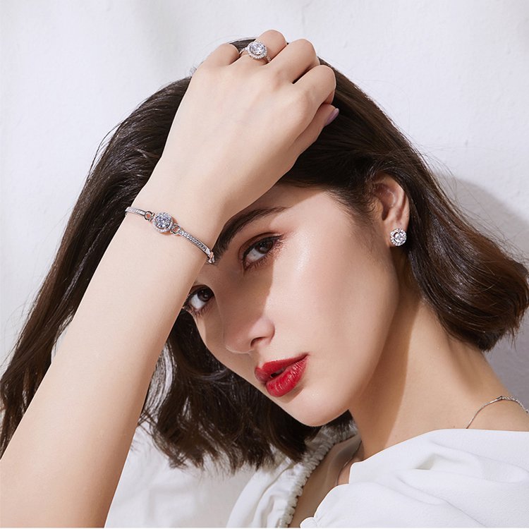 8 Heart and 8 Arrow Zircon 4-Piece Set