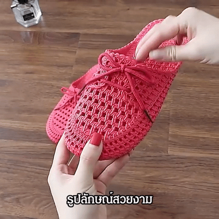 รองเท้าผู้หญิงฉลุรู เบาบาง ระบายอากาศ