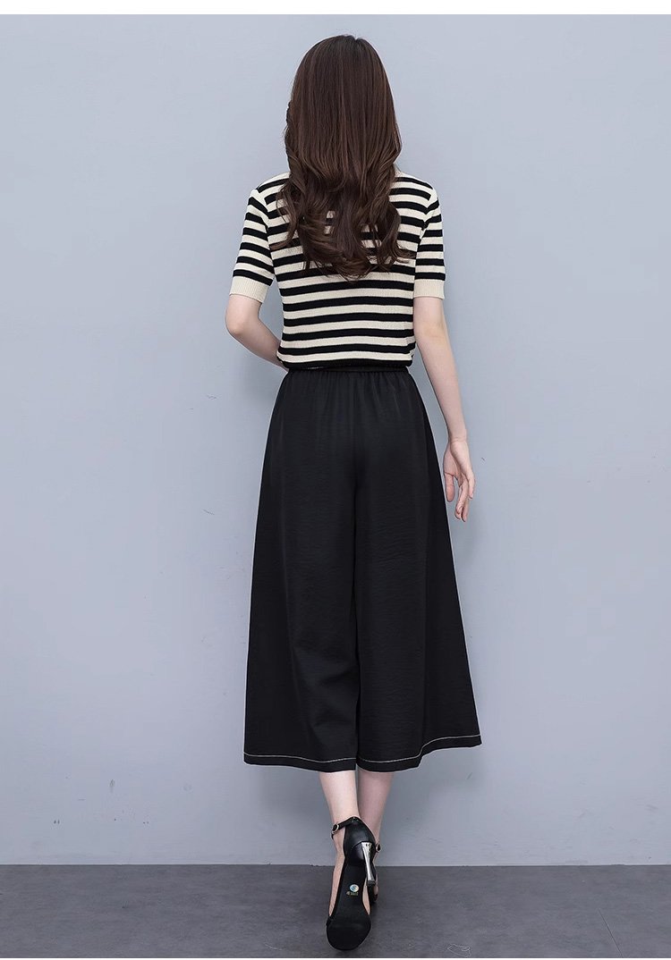 おしゃれな日常使いにぴったりの薄手スカート風パンツ