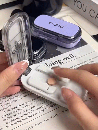 Adjustable portable medicine box