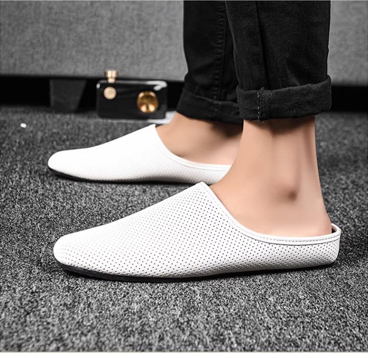 다양한 컬러의 굽 없는 스니커즈 모음