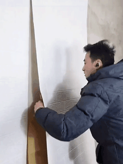 立体感のあるブリックタイプ粘着クッションシート