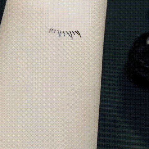 Wodoodporny i odporny na pot eyelash stamp i eyeliner w jednym