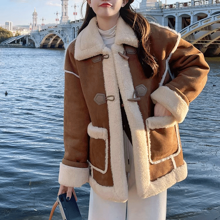 【틱톡 강추 인기 상품】스웨이드 램스울 숏코트