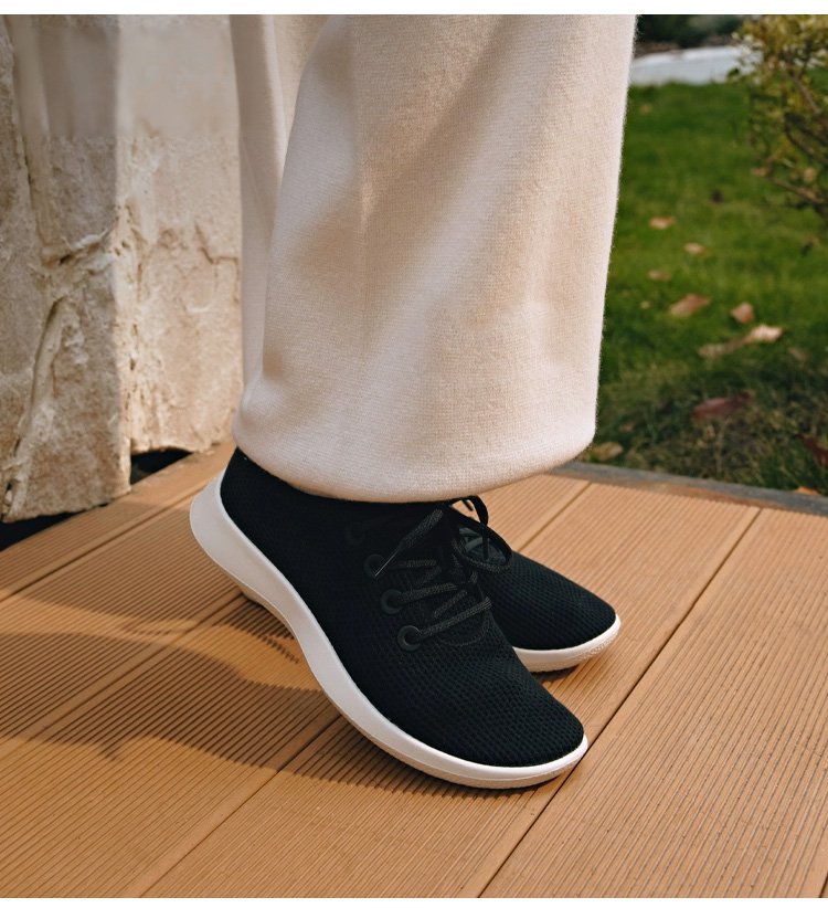 エアライトスニーカー日常コーディネート例