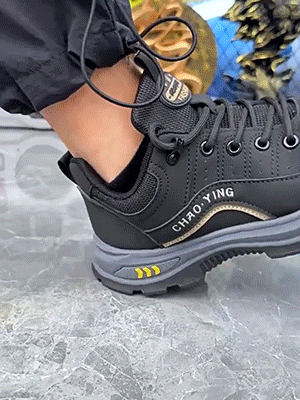 多機能トレッキングシューズ