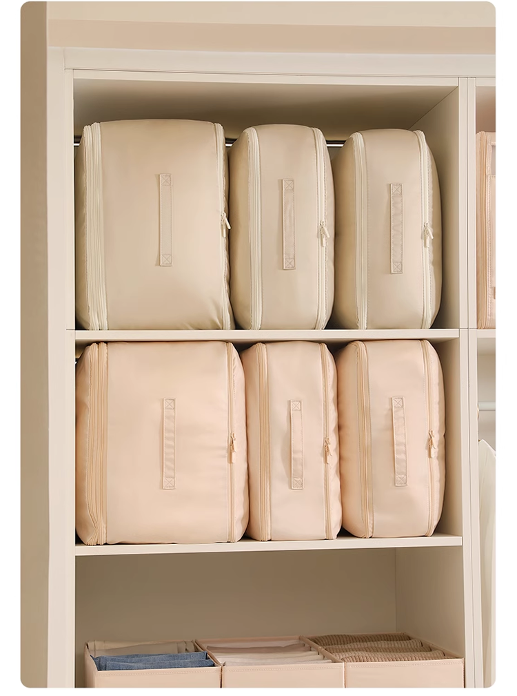 大容量シルク布団収納ケースの内部