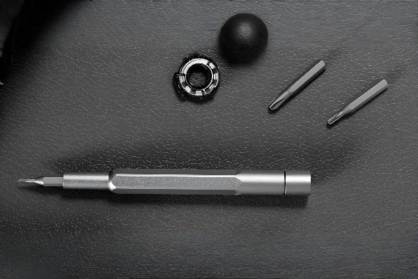 집안 정리를 위한 실용적인 수납 아이템 추천,완벽한 청소를 위한 인기 청소 도구 모음,집 수리와 DIY에 꼭 필요한 철물 도구 추천