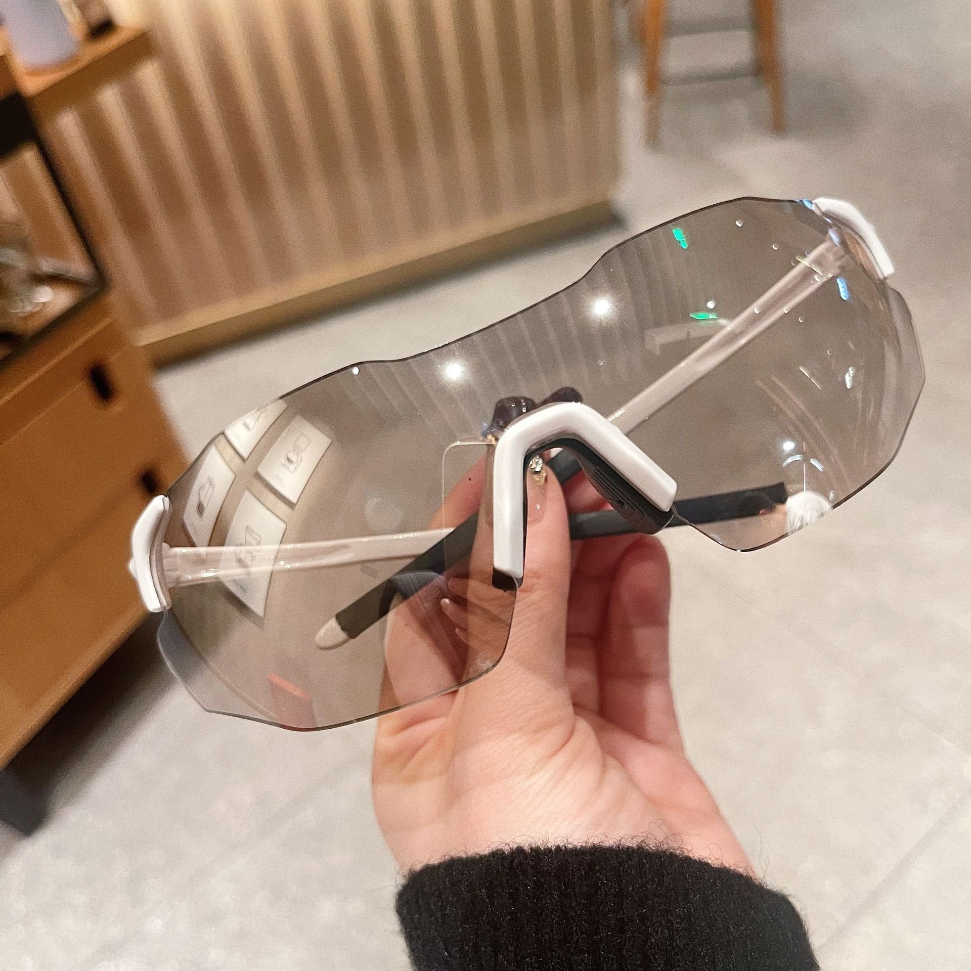 블랙 안경테+화이트 필름