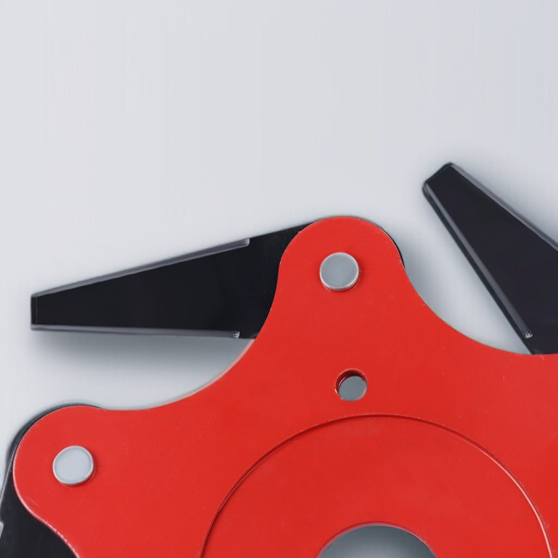 耐久性に優れた草刈機ブレードの拡大画像