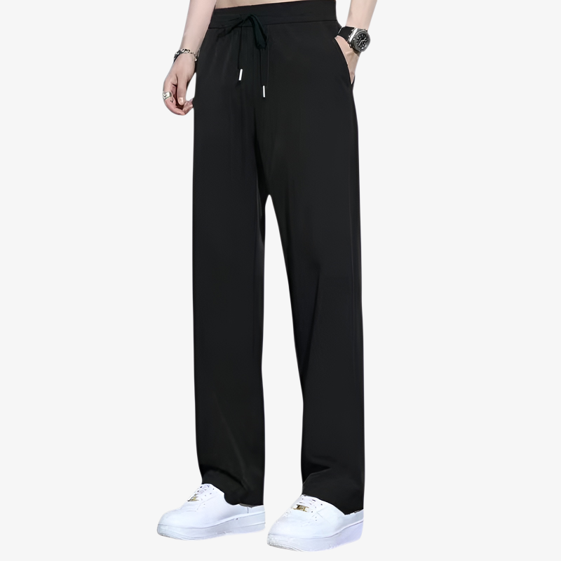 ドレープデザインが美しいカジュアルパンツ