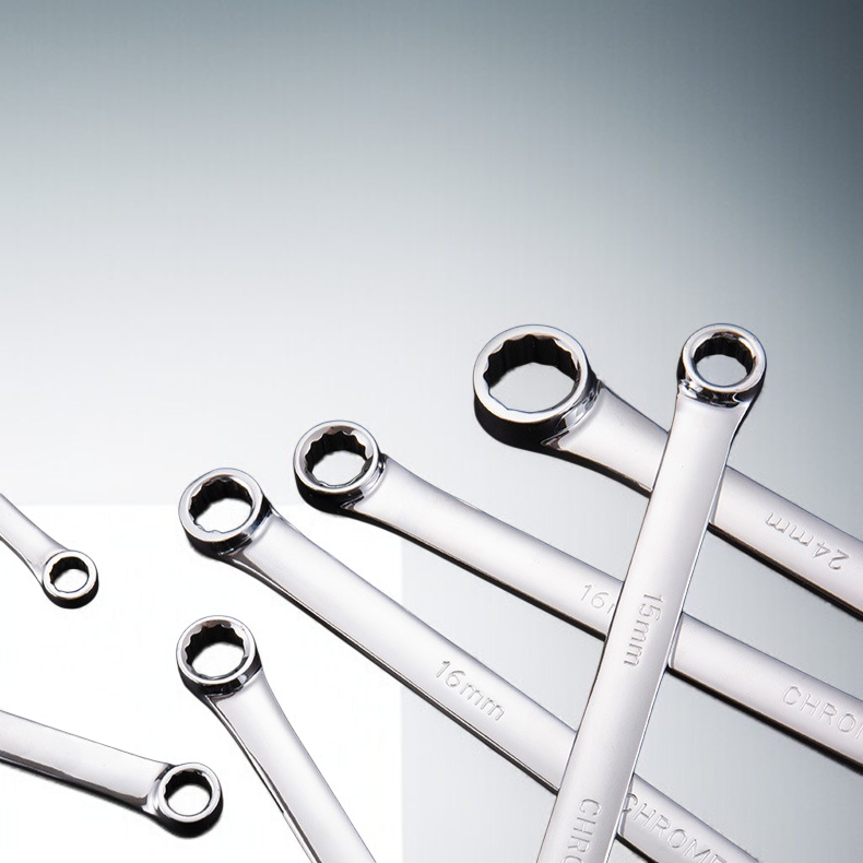 듀얼 롱 디자인 평형 특장 사륜렌치 사용 장면