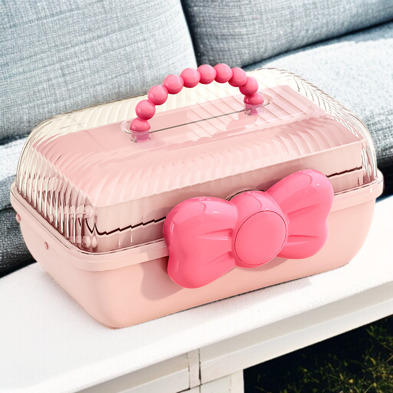 デスクトップに置いた防塵収納ボックス