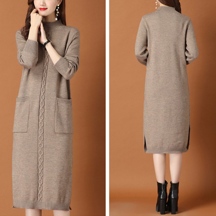 ミドルロング丈ニットワンピース