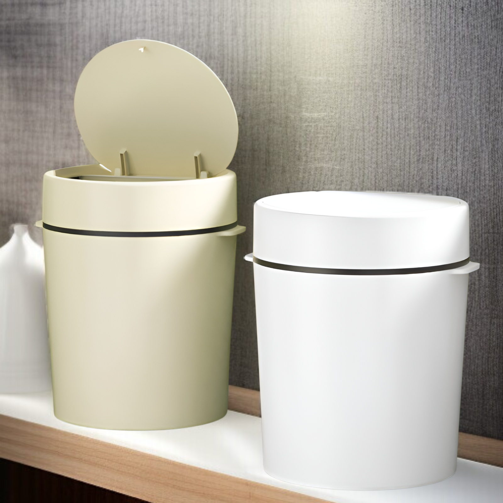 リビングルームに置かれた大容量ゴミ箱