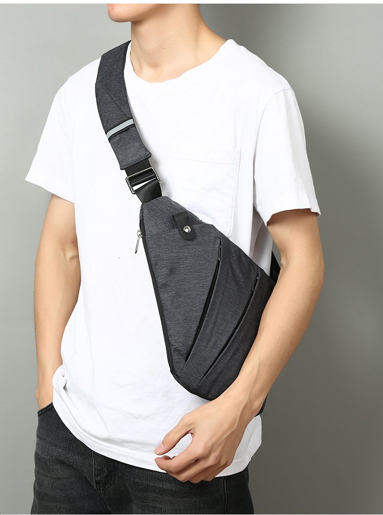 メンズファッション万能ボディバッグ正面画像