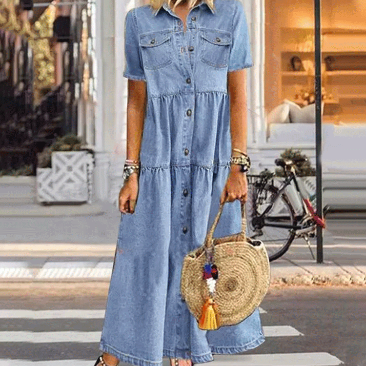 Denim stílusú, többgombos ruha