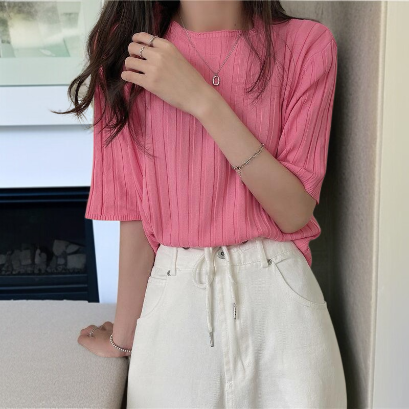 여성용 박시 니트 반팔티 스타일링 예시