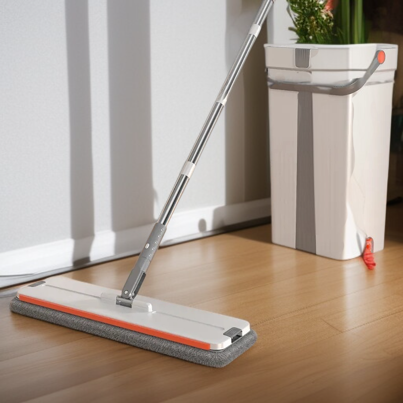 Easy to use hands-free mop for tiles