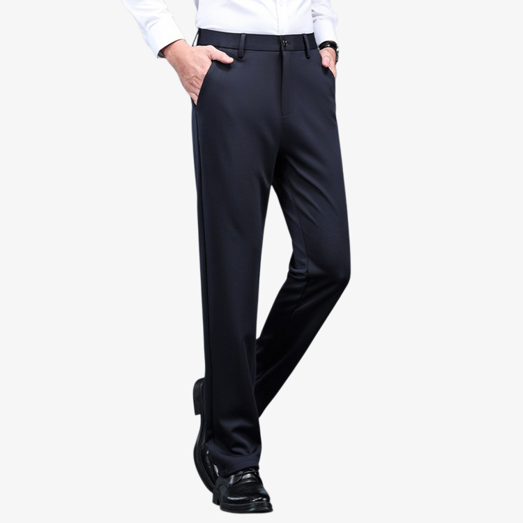 여름에도 시원한 터치감의 슬림핏 남성 바지