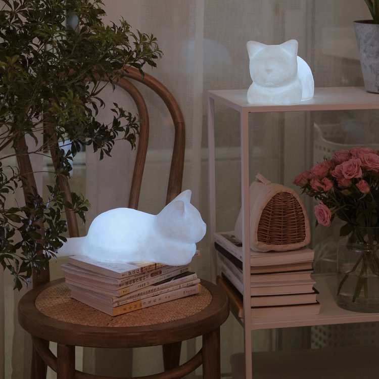 ニャンコ ナイトライト  white/warm 明るさ調節可能  一緒に徹夜しましょう～