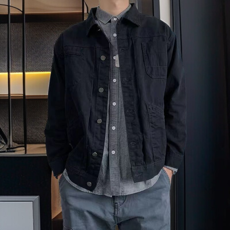 ルーズシルエットのカジュアルメンズジャケット