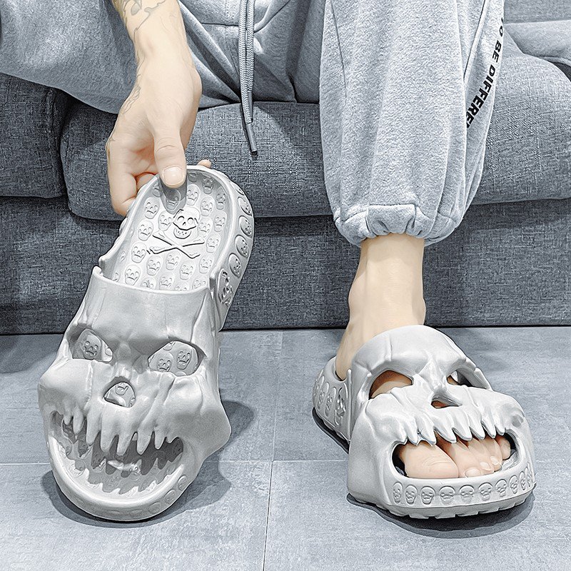 Totenkopf-Flip-Flops, superweiche Hausschuhe mit dicker Sohle