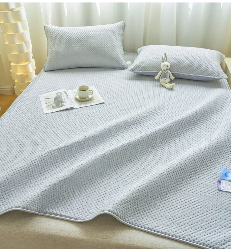 ベッドや布団に簡単にセットできる敷きパッド