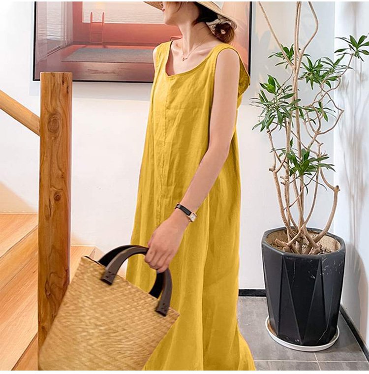 シンプルで着回しやすいロングワンピース